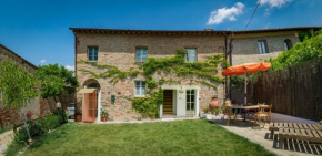 Отель La Casa di Nonna Silvana  Чертальдо